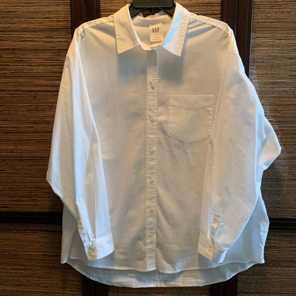 GAP White Casual Button Down Shirt Relaxed Fit